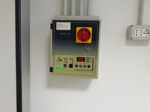 26#3675 Dispenser e lavatore per provette Corima in vendita - foto 11