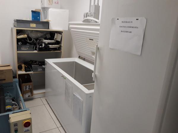 31#3675 Cappa flusso laminare e pompa peristaltica in vendita - foto 2