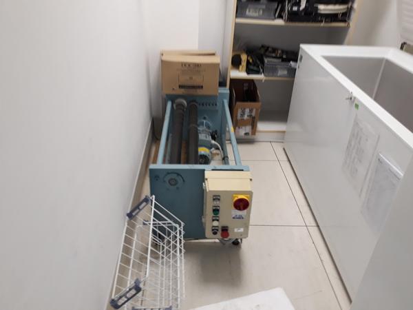 31#3675 Cappa flusso laminare e pompa peristaltica in vendita - foto 3