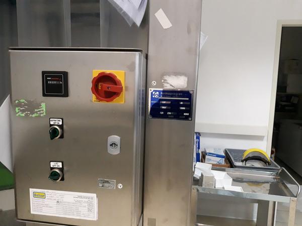 31#3675 Cappa flusso laminare e pompa peristaltica in vendita - foto 5