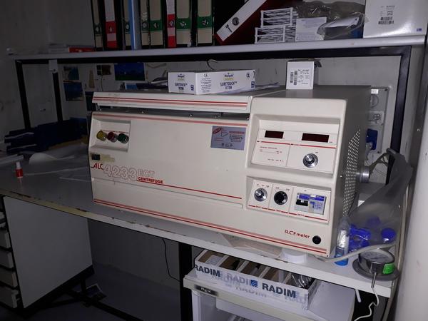 7#3675 Centrifuga ALC e  microscopio Leitz in vendita - foto 11