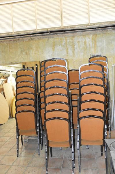 5#3680 Tavolo da sartoria e armadio in legno massiccio in vendita - foto 4