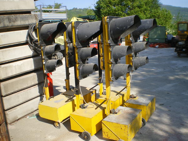 27#3681 Semafori cantiere in vendita - foto 5