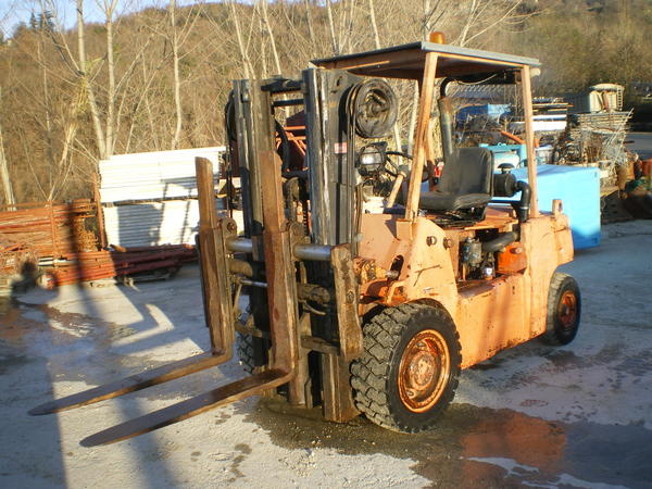 Carrelli elevatori in vendita