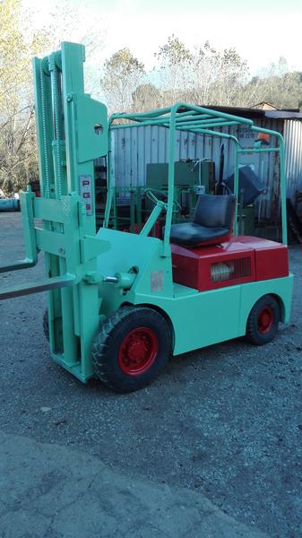 Carrelli elevatori in vendita