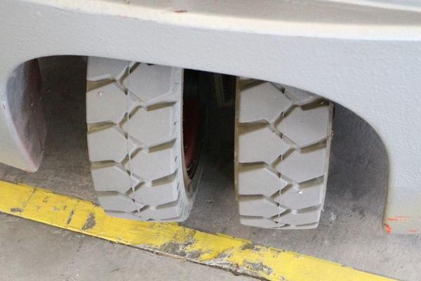 1#3692 Linee di imballaggio Sotemapack e carrelli elevatori Linde in vendita - foto 184
