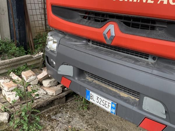 1#3693 Autocarro con gru Renault ed erpici rotanti in vendita - foto 15