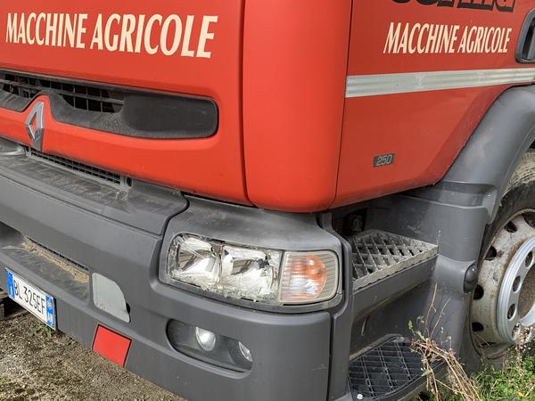 1#3693 Autocarro con gru Renault ed erpici rotanti in vendita - foto 16