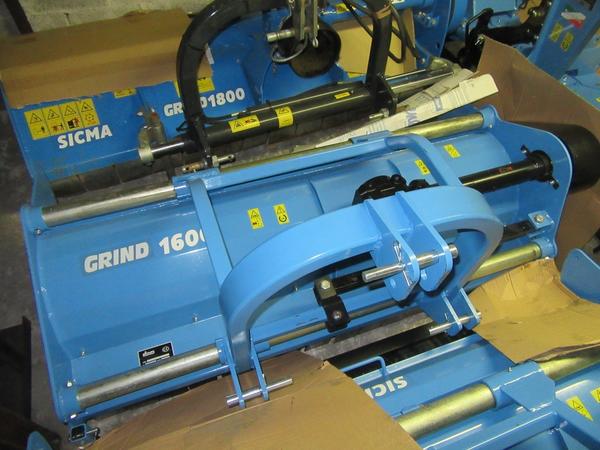 1#3693 Autocarro con gru Renault ed erpici rotanti in vendita - foto 77