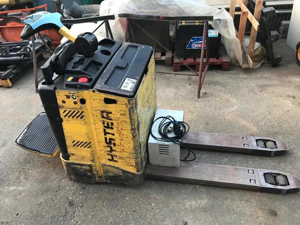 21#3695 Transpallet elettrico Hyster P 2.0S uomo a bordo in vendita - foto 1