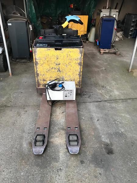 21#3695 Transpallet elettrico Hyster P 2.0S uomo a bordo in vendita - foto 3