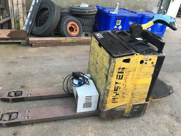 21#3695 Transpallet elettrico Hyster P 2.0S uomo a bordo in vendita - foto 7