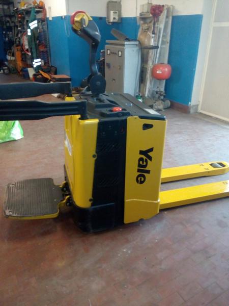 5#3695 Transpallet elettrico Yale MP20X FBW 20 quintali in vendita - foto 1