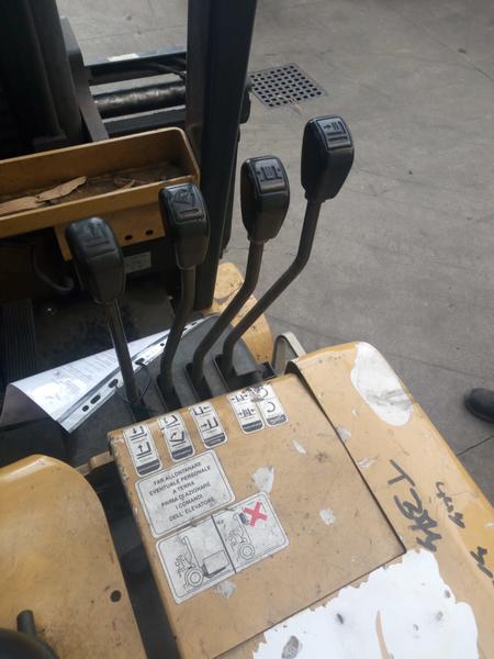 6#3695 Carrello elevatore Caterpillar M120D in vendita - foto 4