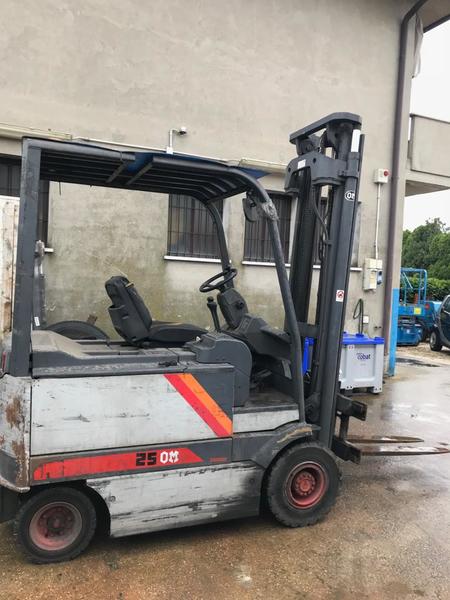 9#3695 Carrello Elevatore Elettrico OM EU25 in vendita - foto 12