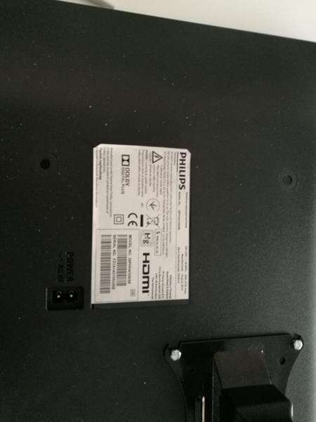 14#3704 Tv Philips e cassaforte Phoenic in vendita - foto 6