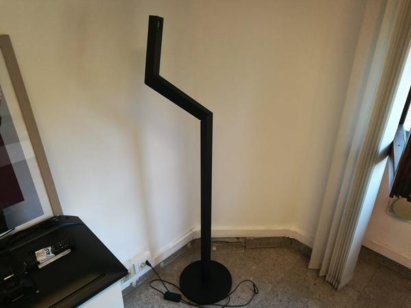 15#3704 Lampada piantana Lirio Philips in vendita - foto 1