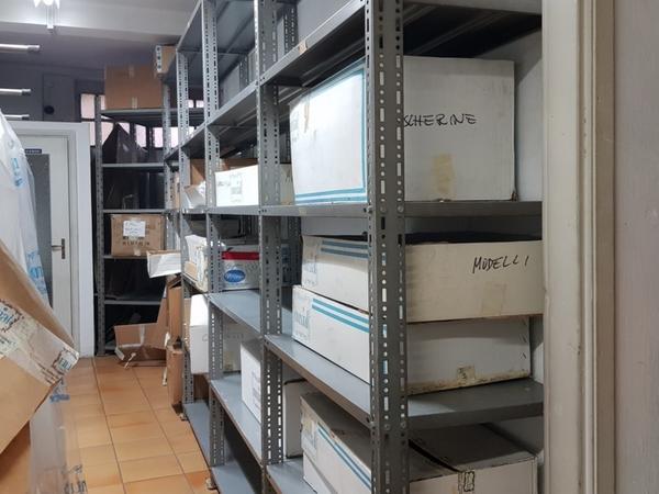 8#3705 Arredi e attrezzature sartoria in vendita - foto 12