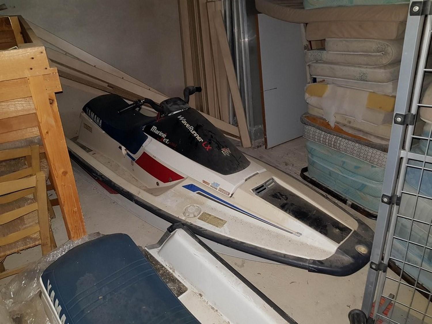 Lot Yamaha water scooters