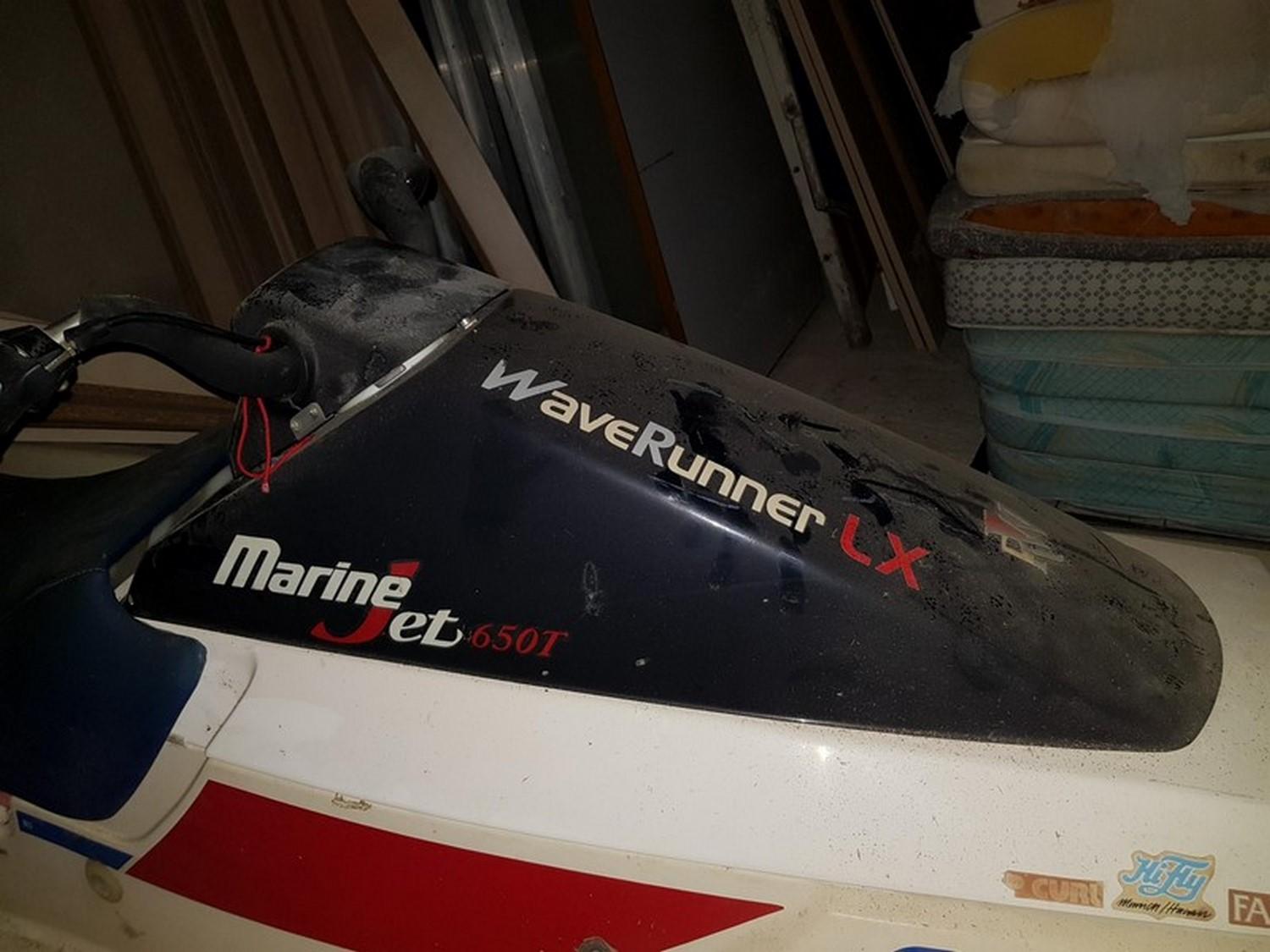 Lot Yamaha water scooters