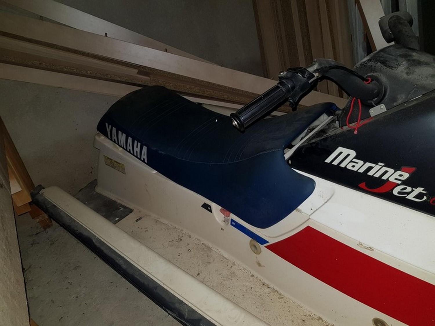 Lot Yamaha water scooters