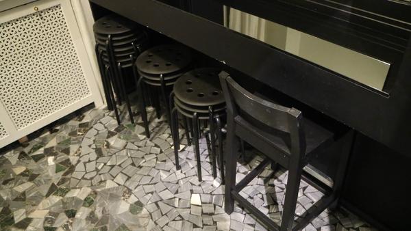 27#3735 Arredi per showroom e tessuti in vendita - foto 17