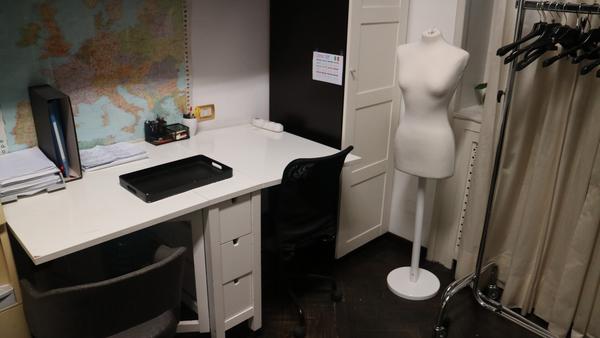 27#3735 Arredi per showroom e tessuti in vendita - foto 20