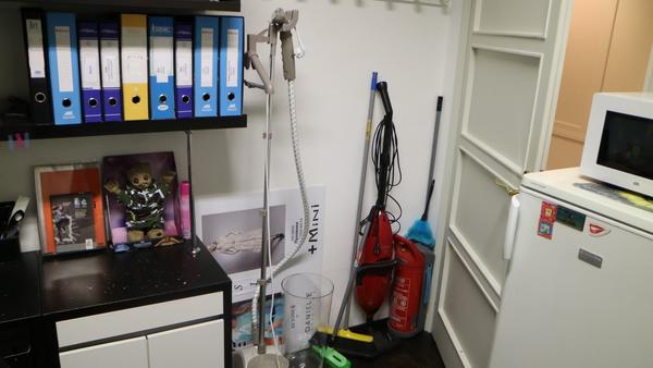 27#3735 Arredi per showroom e tessuti in vendita - foto 34