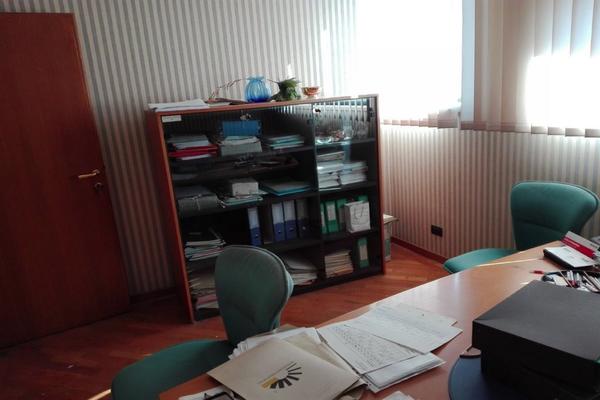 10#3739 Arredamento da ufficio in vendita - foto 4