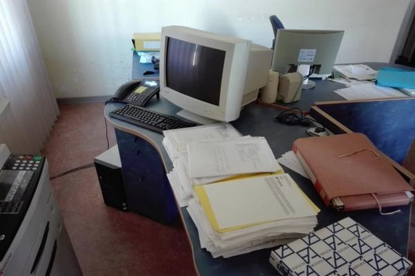 10#3739 Arredamento da ufficio in vendita - foto 24