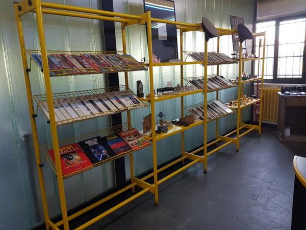 2#3742 Arredi e attrezzature per negozio in vendita - foto 4