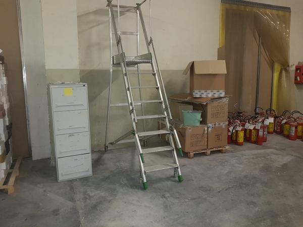 2#3742 Arredi e attrezzature per negozio in vendita - foto 13