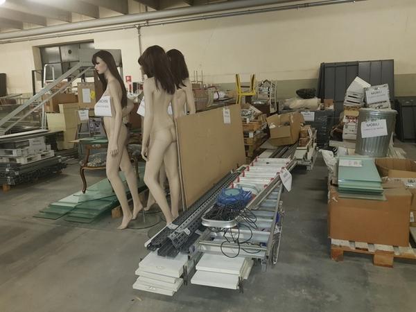2#3742 Arredi e attrezzature per negozio in vendita - foto 17