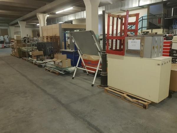 2#3742 Arredi e attrezzature per negozio in vendita - foto 18