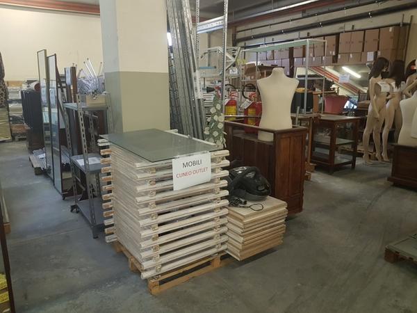 2#3742 Arredi e attrezzature per negozio in vendita - foto 22