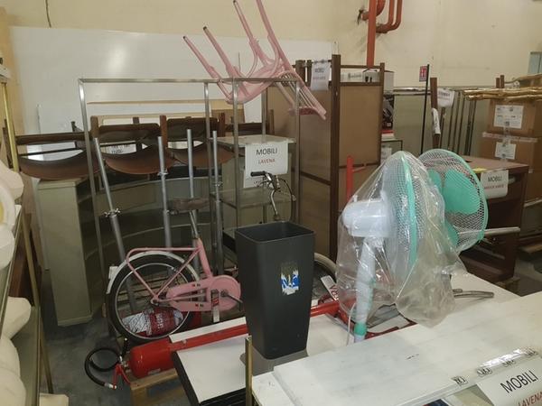 2#3742 Arredi e attrezzature per negozio in vendita - foto 29