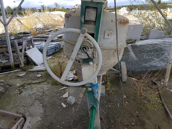 8#3744 Betoniera e materiale da cantiere in vendita - foto 15