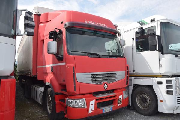 8#3745 Motrice Renault trucks premium in vendita - foto 1
