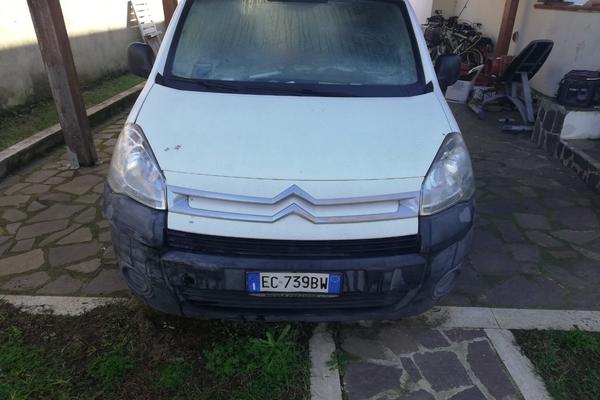 1#3746 Autoveicolo Citroen Berling in vendita - foto 2