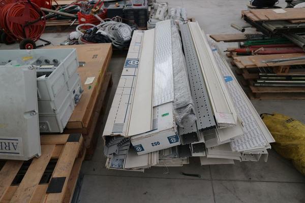 617#3749 Inverter e materiale elettrico in vendita - foto 5