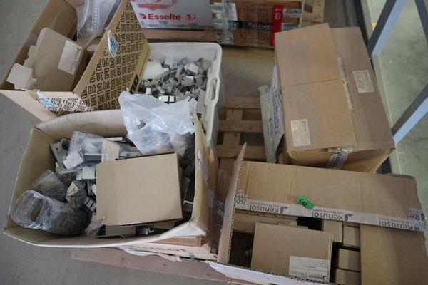 67#3749 Materiale elettrico e scaffalature Ranieri in vendita - foto 3