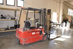 Linde forklift - Lot 40 (Auction 3756)