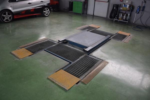 Attrezzatura meccanica in vendita