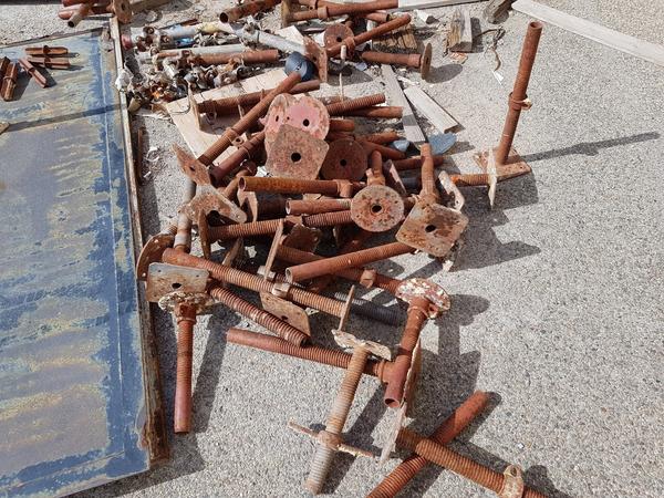 2#3764 Cavalletti per ponteggio e pedane zincate in vendita - foto 31