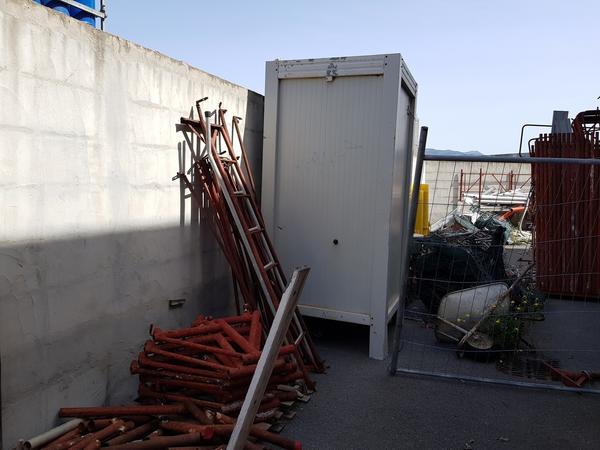 4#3764 Betoniera Imer e lampade da cantiere Philips in vendita - foto 4