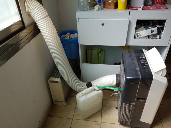 4#3764 Betoniera Imer e lampade da cantiere Philips in vendita - foto 10
