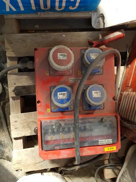 4#3764 Betoniera Imer e lampade da cantiere Philips in vendita - foto 31