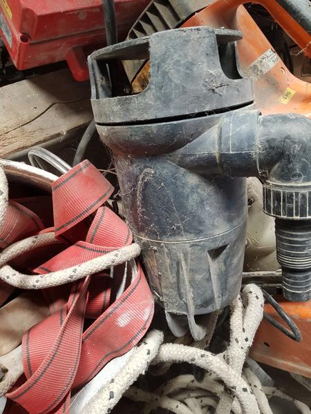 4#3764 Betoniera Imer e lampade da cantiere Philips in vendita - foto 36