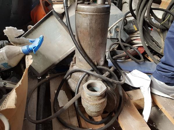 4#3764 Betoniera Imer e lampade da cantiere Philips in vendita - foto 37