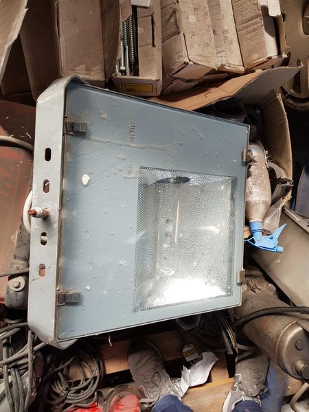 4#3764 Betoniera Imer e lampade da cantiere Philips in vendita - foto 53